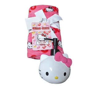 Hello Kitty Valentines Bathroom Set